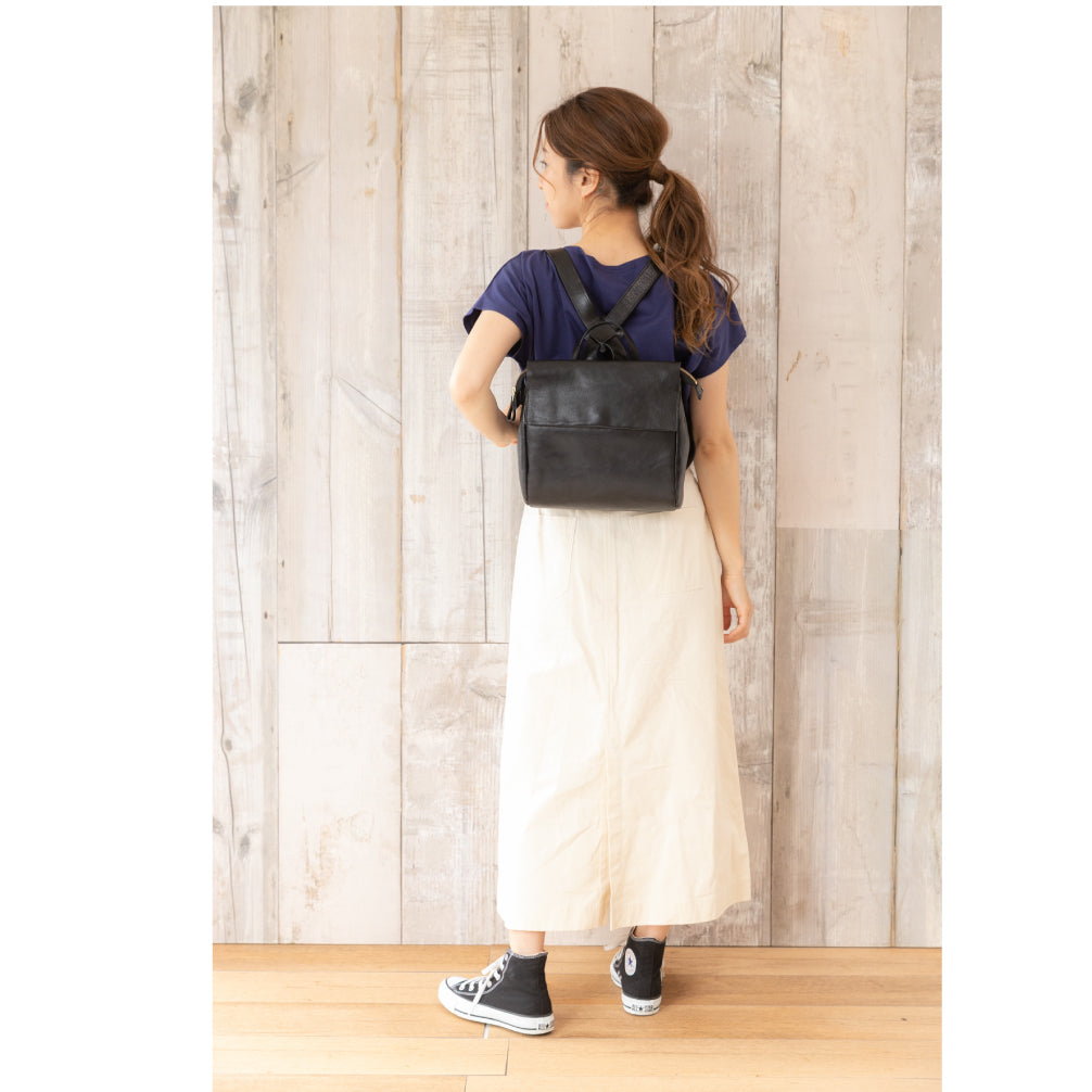 GENOVA 日本製 リュック 本革 2way レザー レディースリュック マザー 通勤 リュックサック 軽量 牛革 シンプル バッグ 大人 本革 B5 A4 レディース 母の日 2817