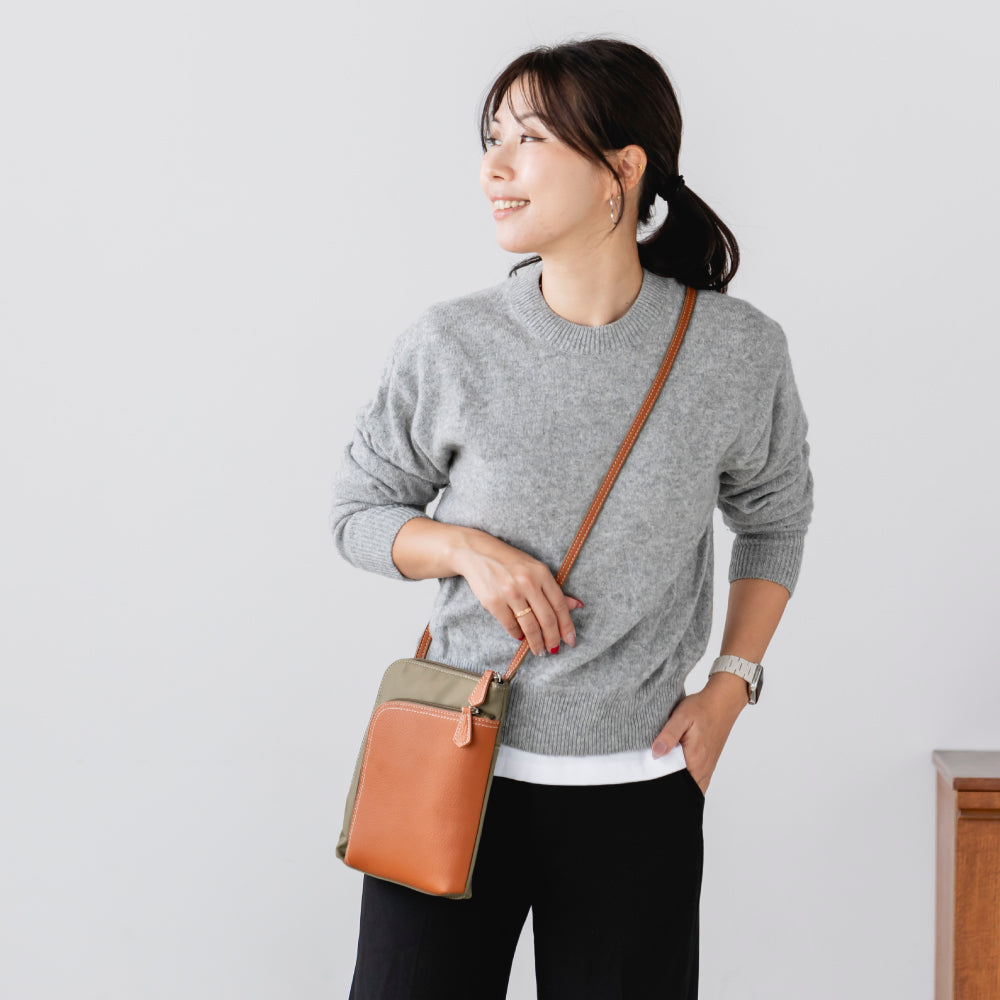 【QUAY】はっ水ナイロンポシェット 牛革部分使い ショルダーバッグ ナイロンポーチ 99490