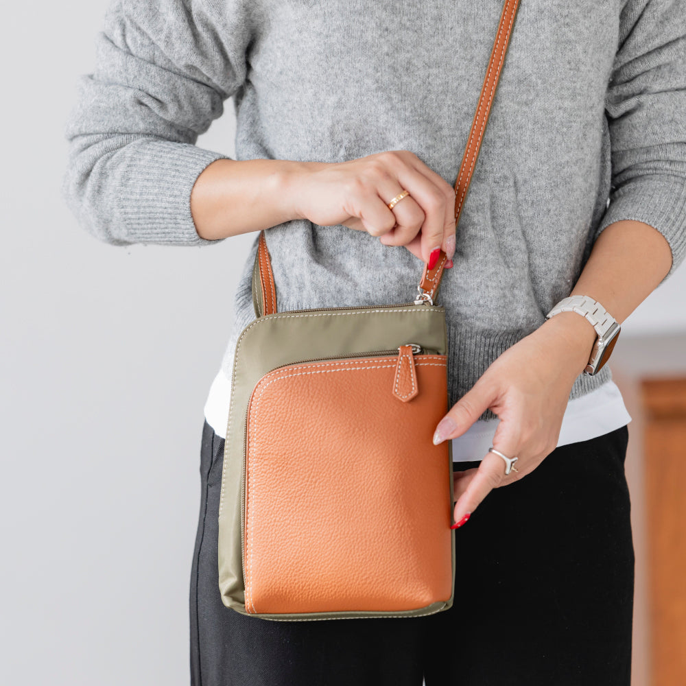 【QUAY】はっ水ナイロンポシェット 牛革部分使い ショルダーバッグ ナイロンポーチ 99490