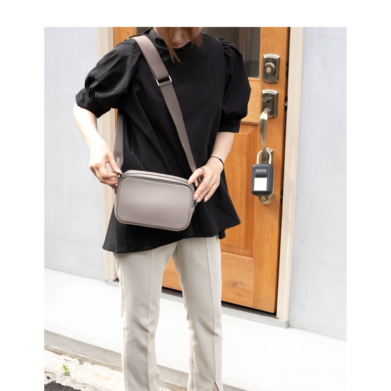 上質なソフトレザー シンプル ショルダーバッグ Tostato トスタート 本革ショルダー 大容量 牛革 ボックスバッグ イマイバッグ レザー ギフト 人気 99433