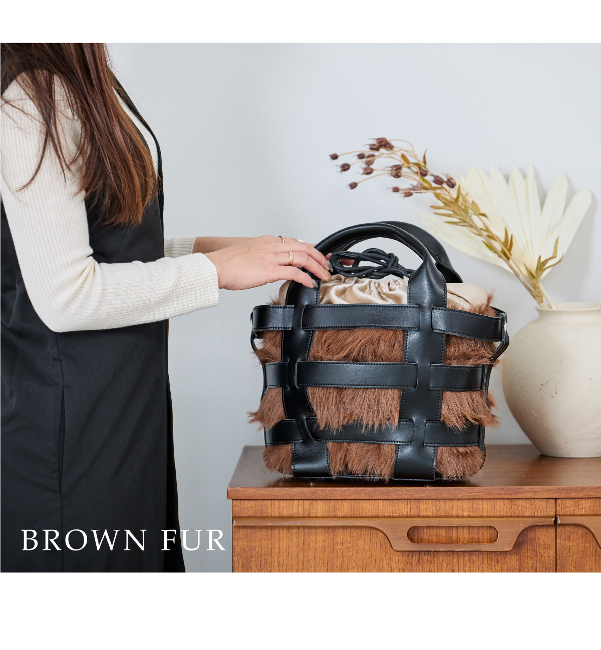 【La Closet】Lisbon リスボン 【ポーチ2個付き】革かごバッグ キャンバス ファー 巾着ポーチ レオパード 豹柄 ファーバッグ ボア もこもこ バッグ 軽量 大人 おしゃれ 通勤バッグ 通学 春夏 秋冬 99-3002