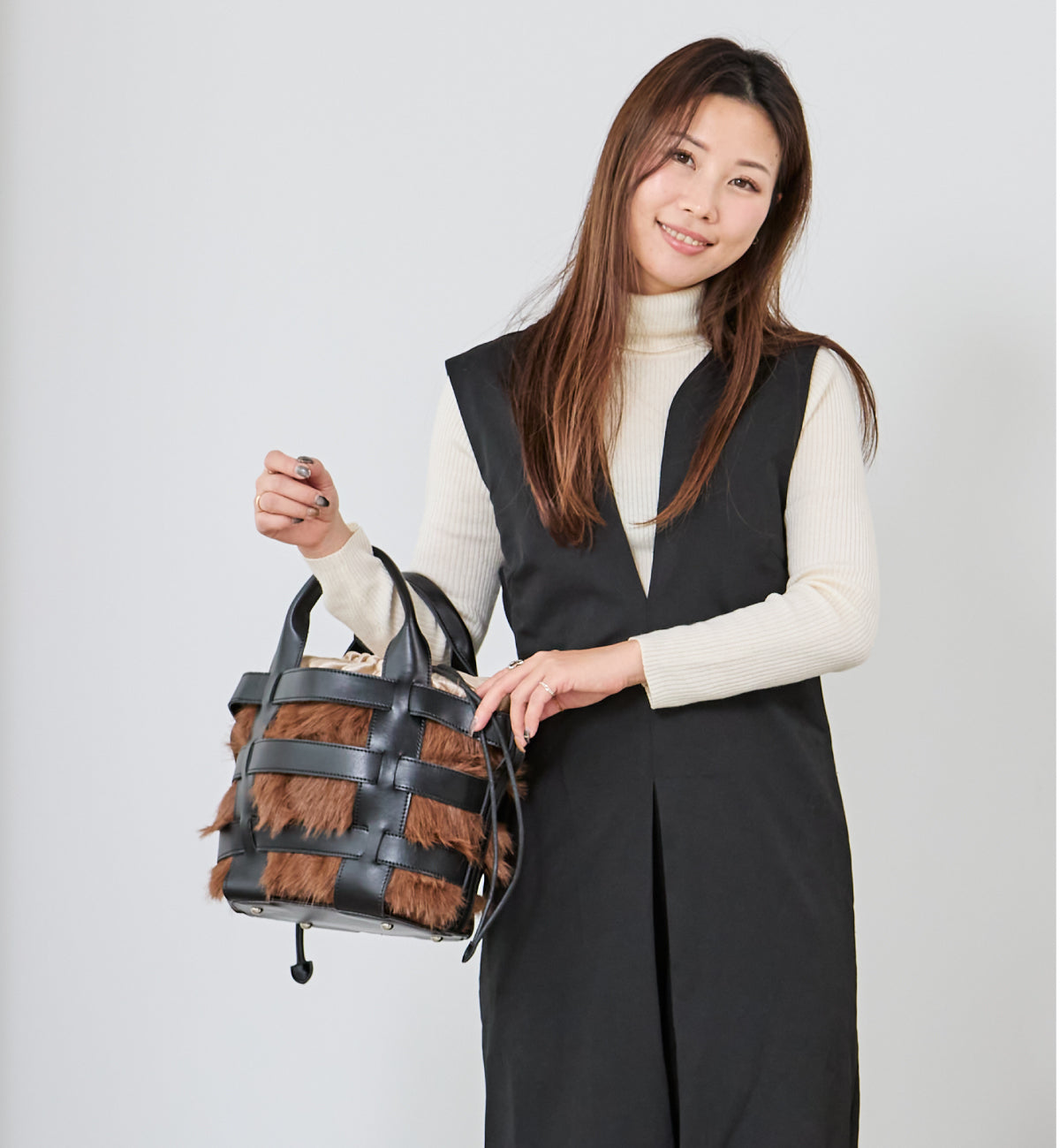 【La Closet】Lisbon リスボン 【ポーチ2個付き】革かごバッグ キャンバス ファー 巾着ポーチ レオパード 豹柄 ファーバッグ ボア もこもこ バッグ 軽量 大人 おしゃれ 通勤バッグ 通学 春夏 秋冬 99-3002